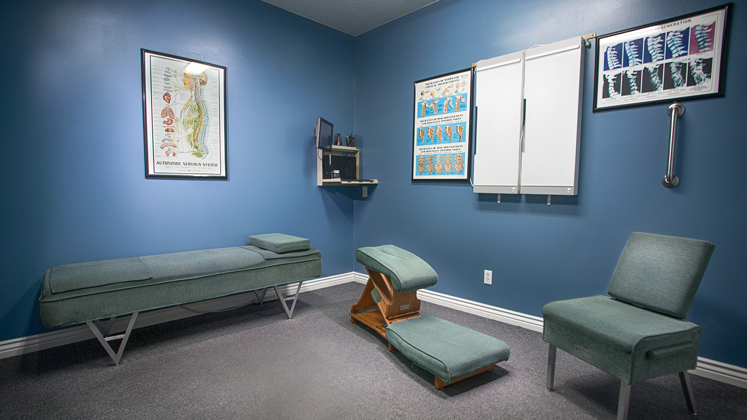 chiropractor treatment room Healthcare Medical